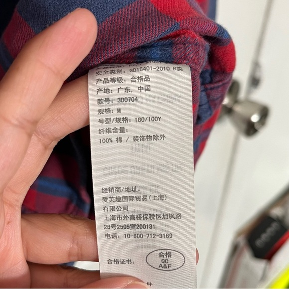 Hollister Men’s Red and Blue Plaid Flannel Button Down Shirt | size Large - Picture 8 of 10